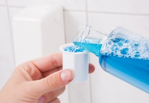 kroeg uitstulping strak Beste mondwater met fluoride? | Top10 | Mondwater Top10? - Beste  mondspoeling | Goed of Slecht?